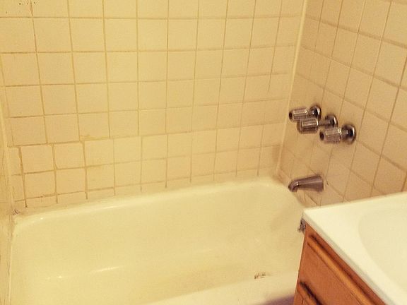 5th image of 307 Pacific Ave APT 2