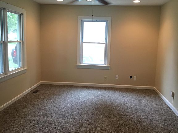 5th image of 2908 Allen St