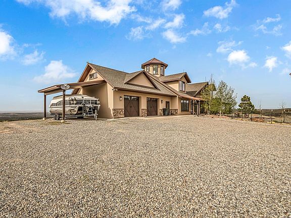 3rd image of 5396 Canyon Ln