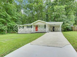 7039 Carolyn Cir, Lithia Springs, GA 30122