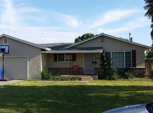 1426 Queens Cir, Merced, CA 95340