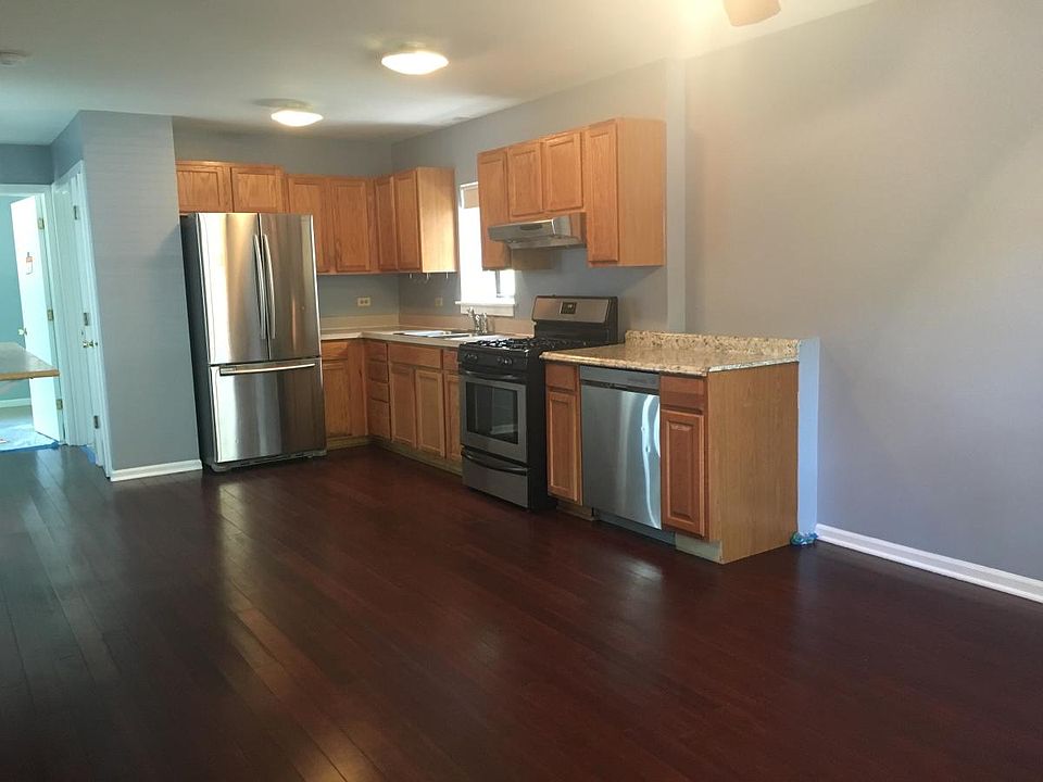 1st image of 1655 N Talman Ave Floor 1