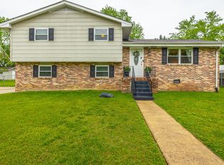 10 Dogwood Dr, Fort Oglethorpe, GA 30742