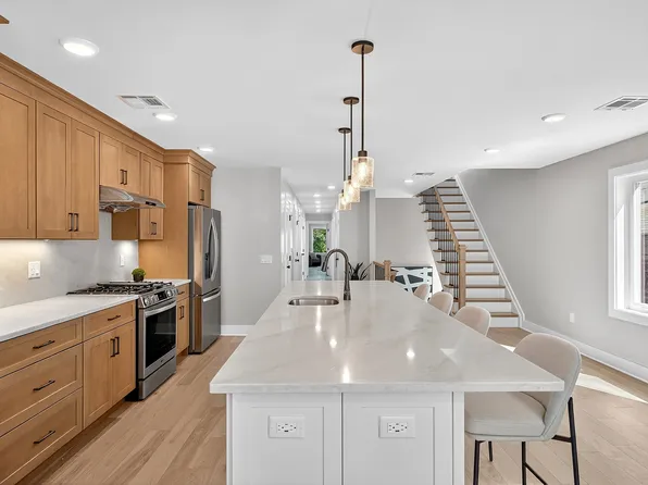 29 West 9th Street image 8 of 49