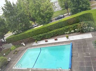 6076 Tisdall St #305, Vancouver, BC V5Z 3N2