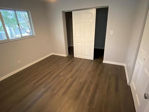 5th image of 19 Collins Ln