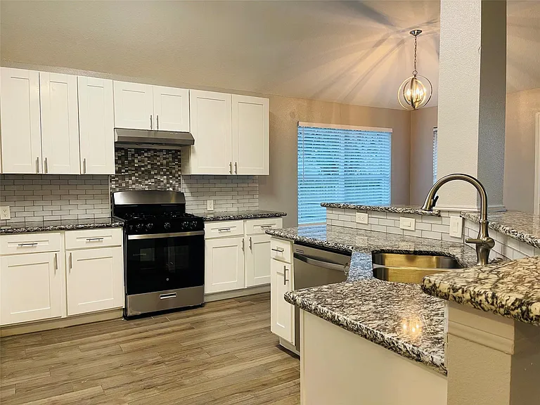20803 Lavenderwood Dr — Photo 19