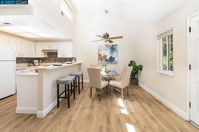 1 bed, 640 sqft, $2,850 — Photo 3