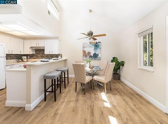 3rd image of 206 W Prospect Ave
