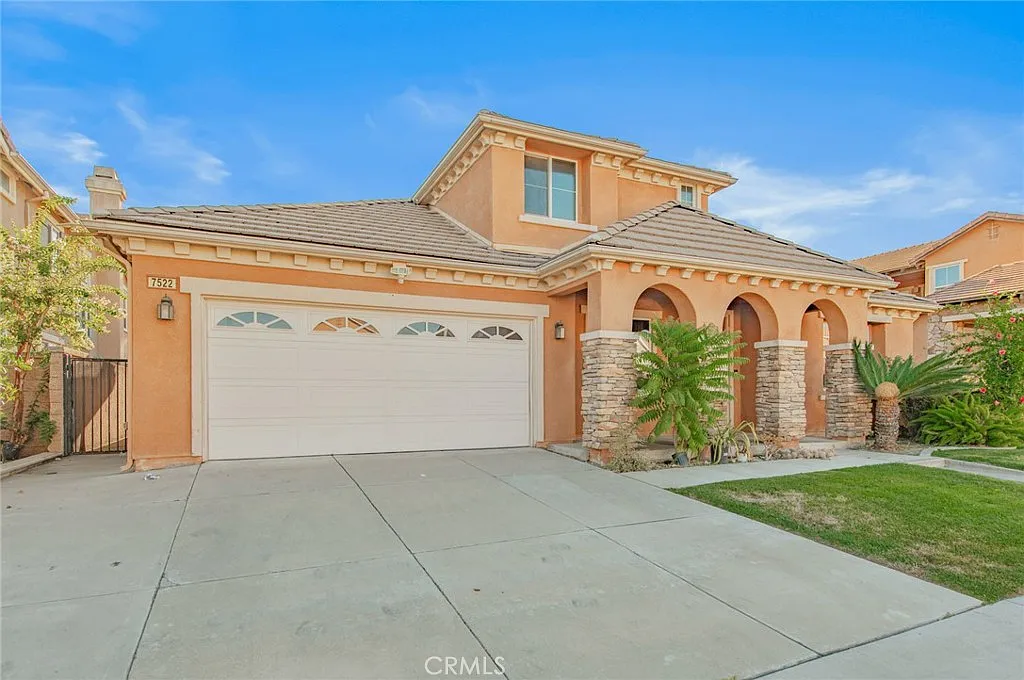 4 bed, 3100 sqft, $4,300 — Photo 2