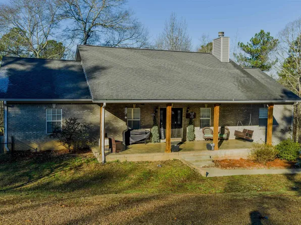 30 Nathan Ln, Pell City, AL 35128