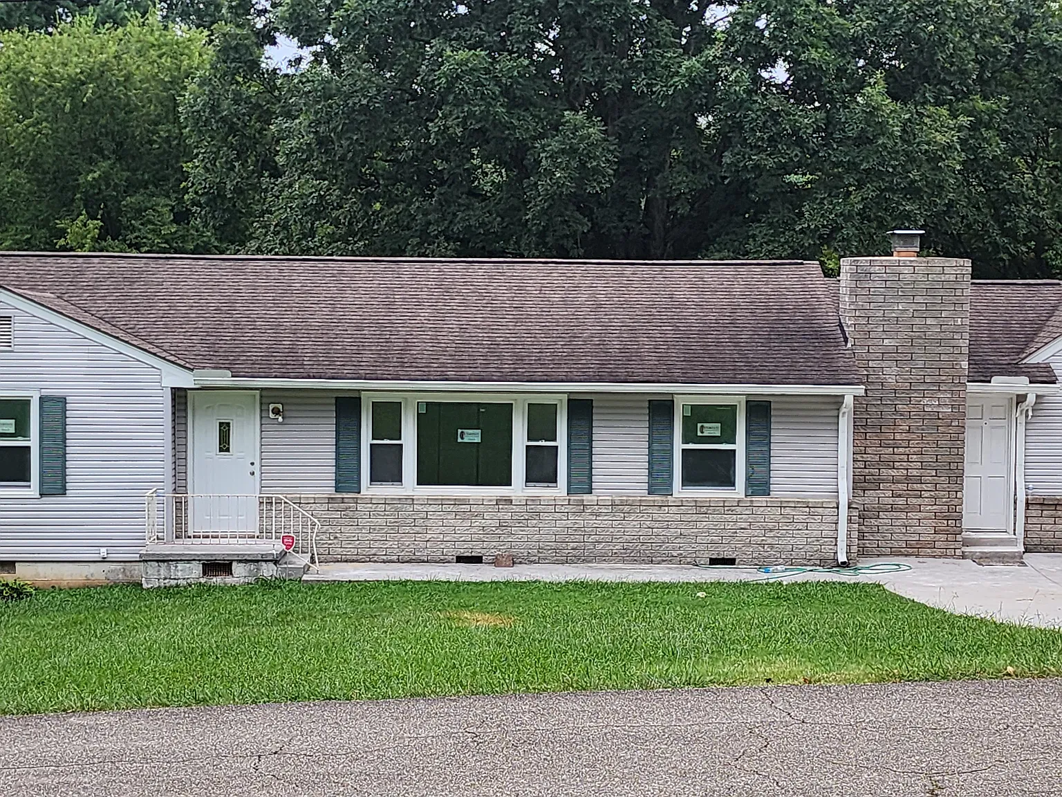 4 bed, 1900 sqft, $2,100 — Photo 1