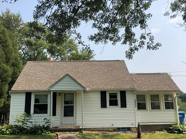 2923 Pickle Rd — Photo 1