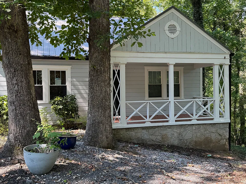 1735 Willis Mill Rd SW