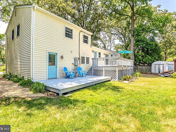 4th image of 1218 Sterling Dr