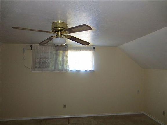 5th image of 434 Oriole Cir