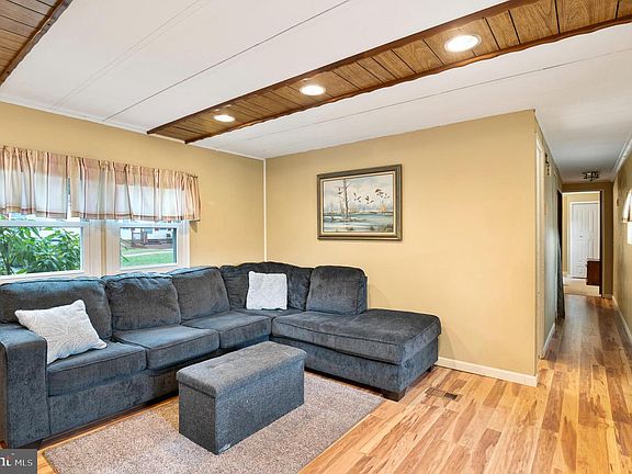 4th image of 1535 Rome Rd