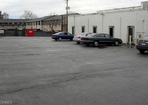 5th image of 830 E Midlothian Blvd