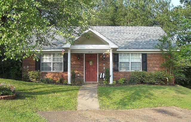 119 Twins Oaks Cove