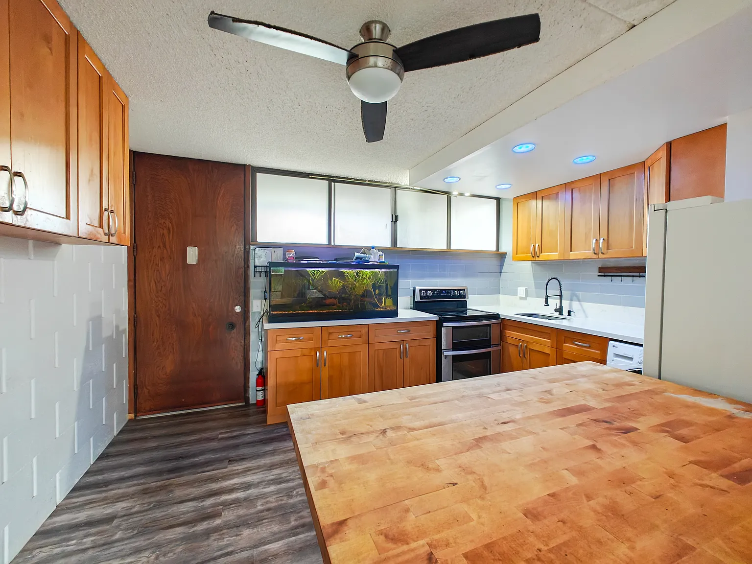 2 bed, 742 sqft, $2,650 — Photo 3