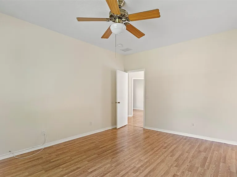 2215 NW 76th Ter — Photo 48