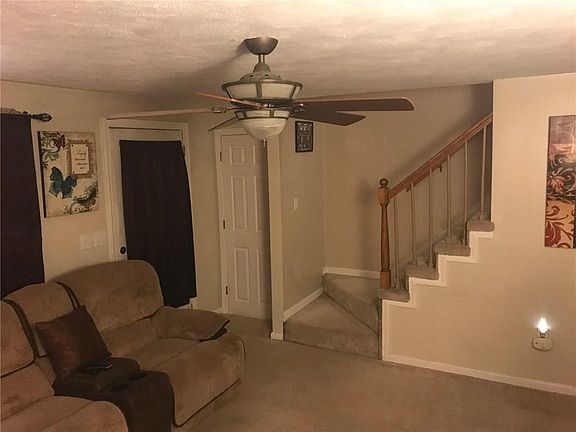 4th image of 39 Sanwood Dr