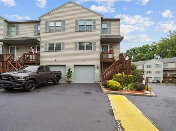 1603 Plainfield Pike APT E1, Johnston, RI 02919