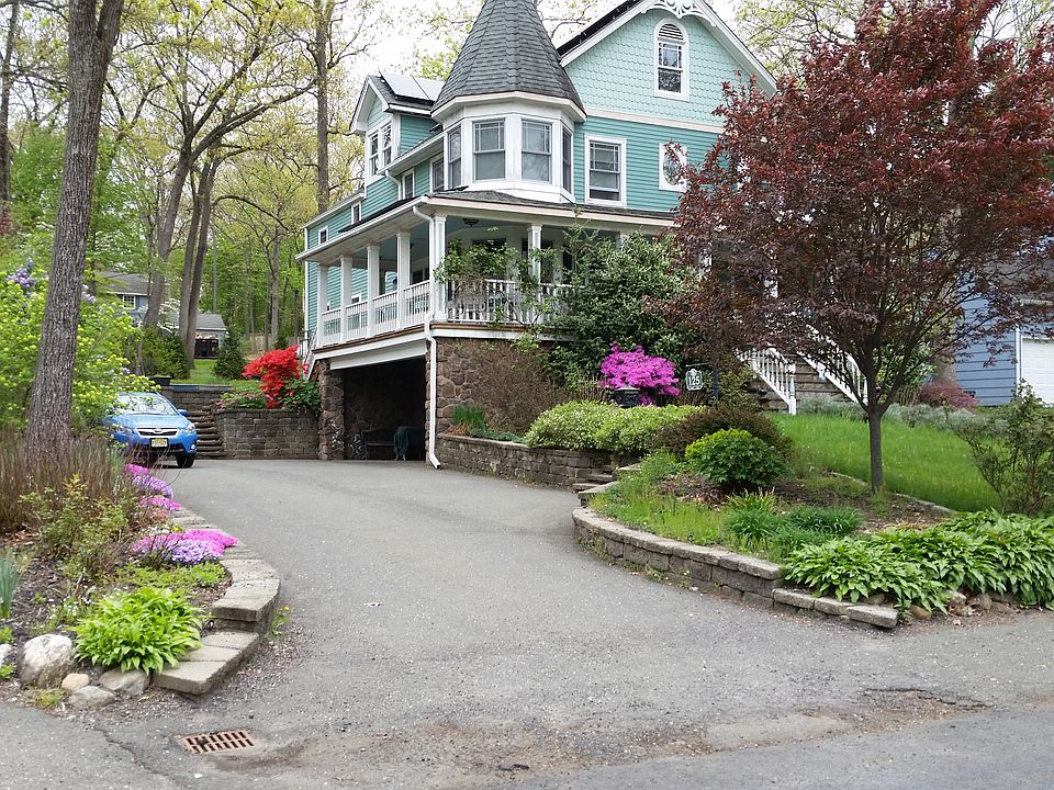 1st image of 125 Beechwood Dr