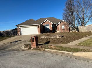 1333 W Stone House Rd, Nixa, MO 65714