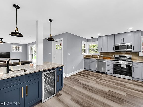 2nd image of 1317 S Lake Park Ave