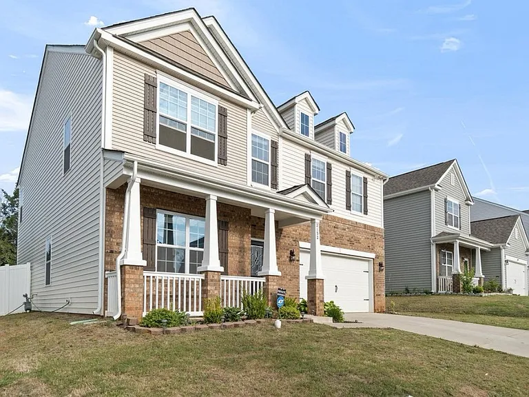 2132 Highland Knoll Dr — Photo 12