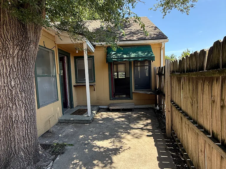 2027 S Palisade Ave — Photo 4