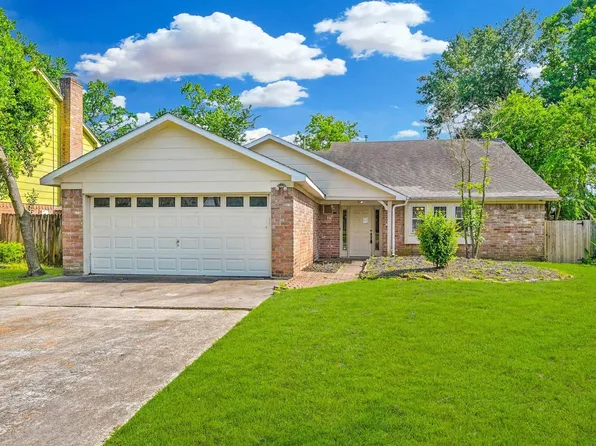 5506 Enchanted Timbers Dr, Humble, TX 77346
