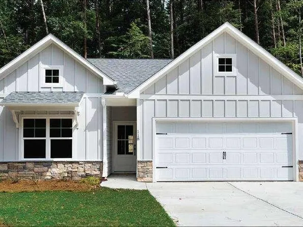 213 Cherokee Dr, Waleska, GA 30183