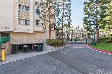 2nd image of 1380 W Capitol Dr Unit 103
