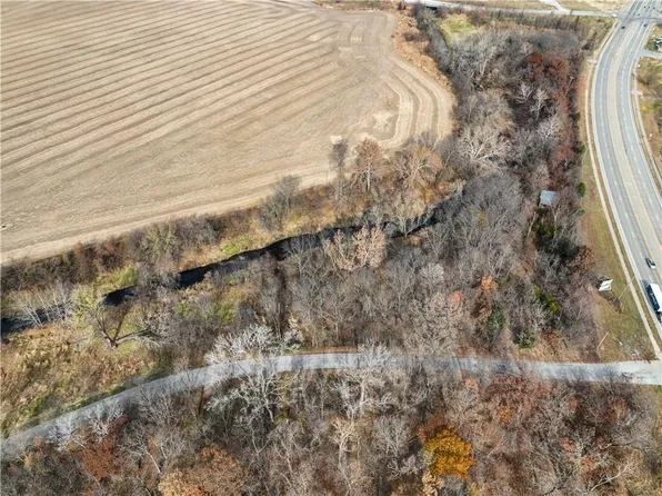 169th Hwy, Smithville, MO 64089