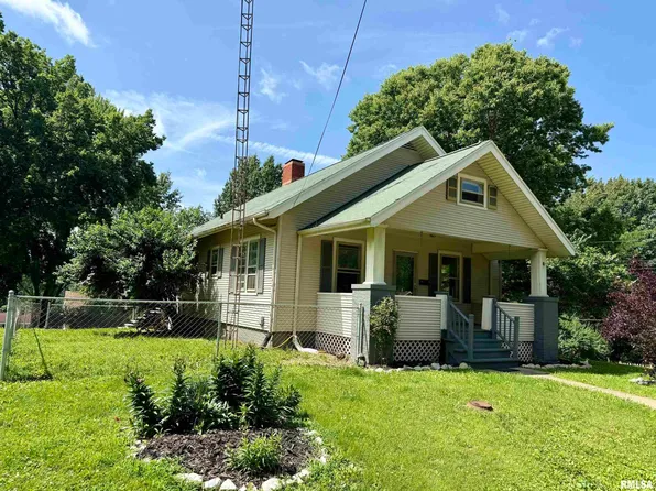 320 W Madison St, Petersburg, IL 62675