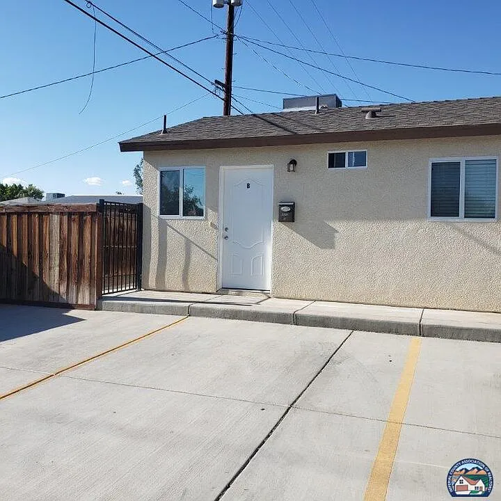 1 bed, 1.0 bath, 500 sqft, $1,100 — Photo 1