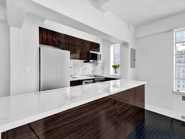 10 Park Avenue image 6 of 13