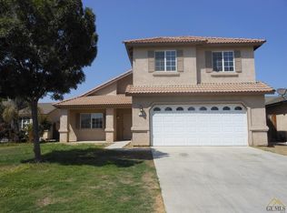 319 Avenida Castro, Delano, CA 93215