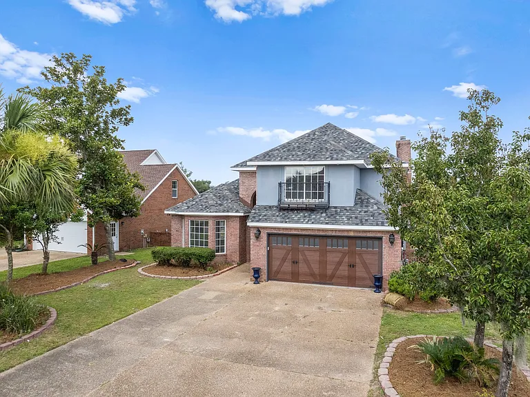 2407 Country Club Dr — Photo 4