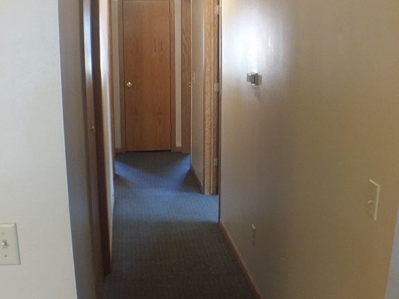 4th image of 126 S Ohio St