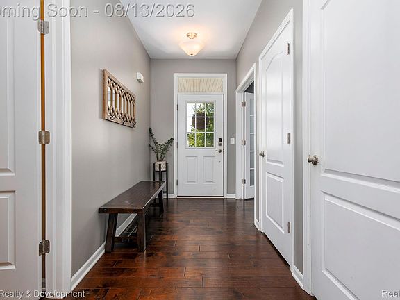 5th image of 8066 Chestnut Dr