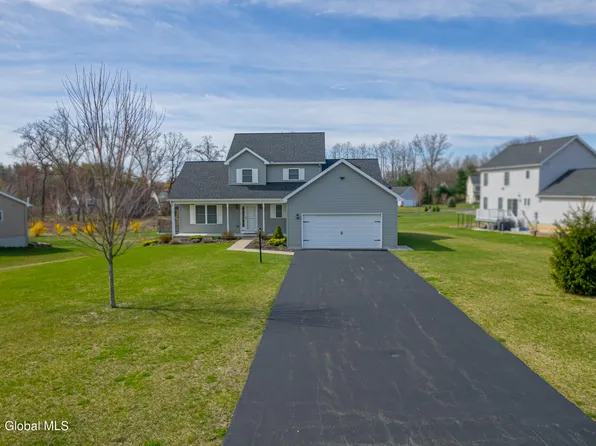 13 Kelly Lane, Halfmoon, NY 12065