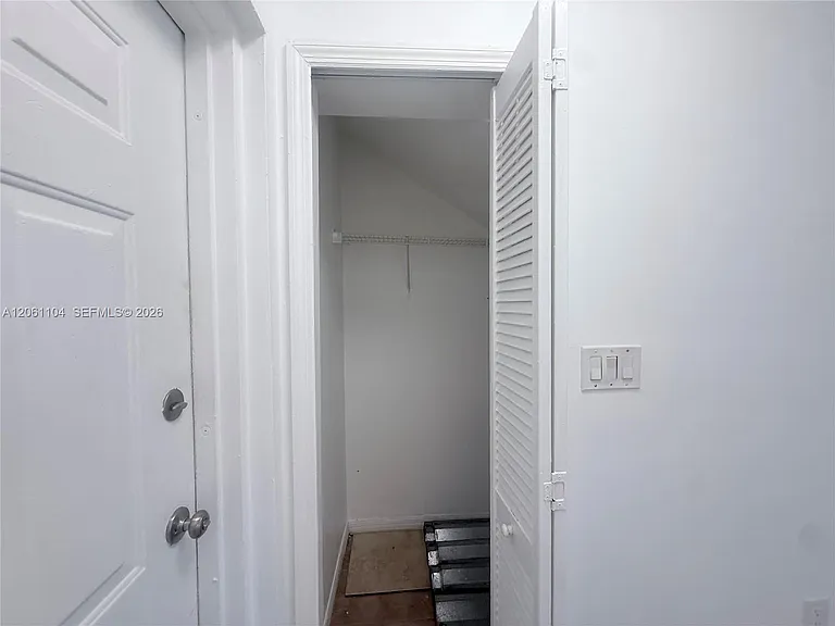 995 NE 34th Ave #101 — Photo 8