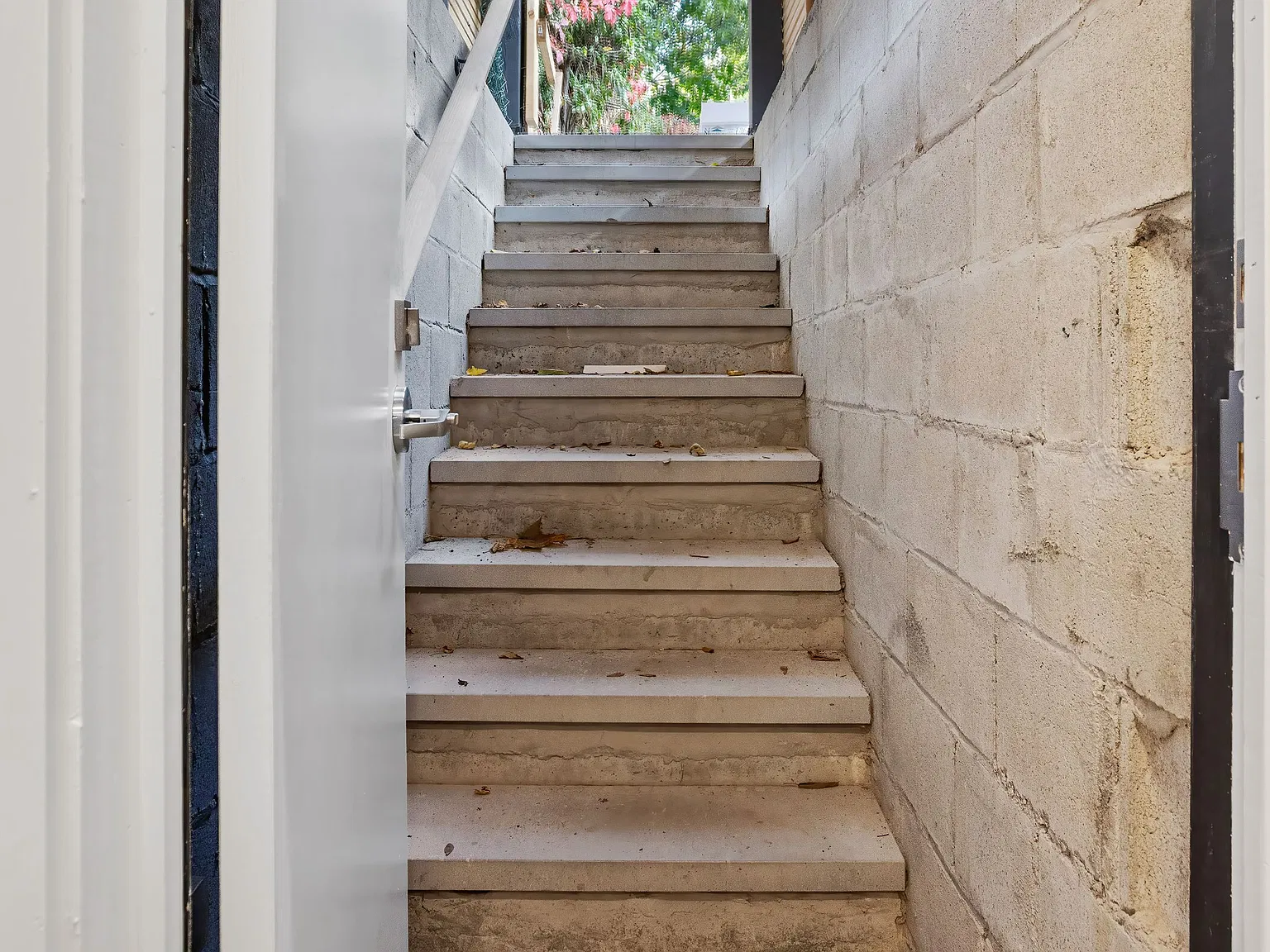 4 bed, $1,600 — Photo 4