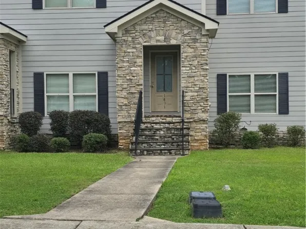 1821 19th Ct, Valley, AL 36854