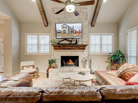 5th image of 225 Park Villa Ln