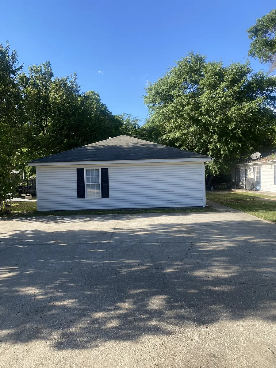 Building Photo - 1309 Waverly Ave #A