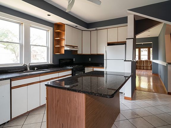 5th image of 2709 N 73rd Ct